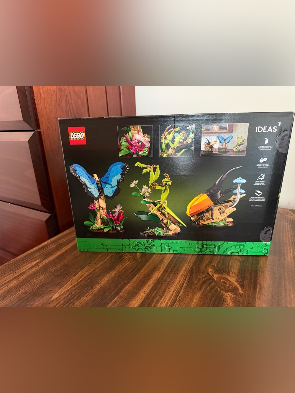 LEGO The Insect Collection Set - Picture 2 of 2